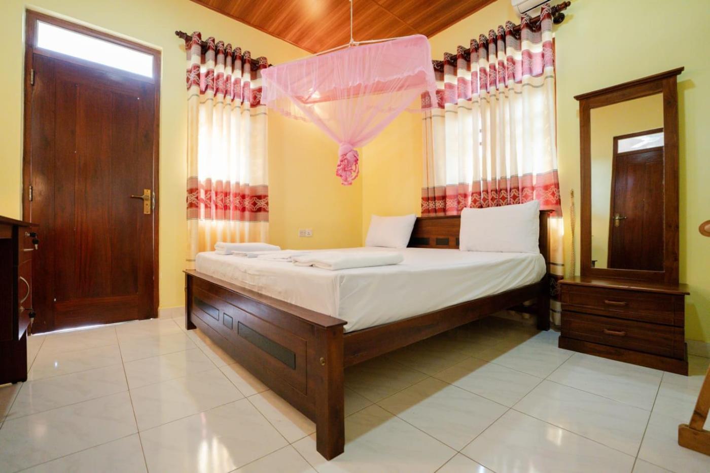 Suwani Pinnawala Homestay Экстерьер фото