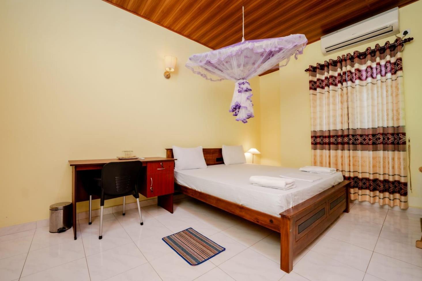 Suwani Pinnawala Homestay Экстерьер фото