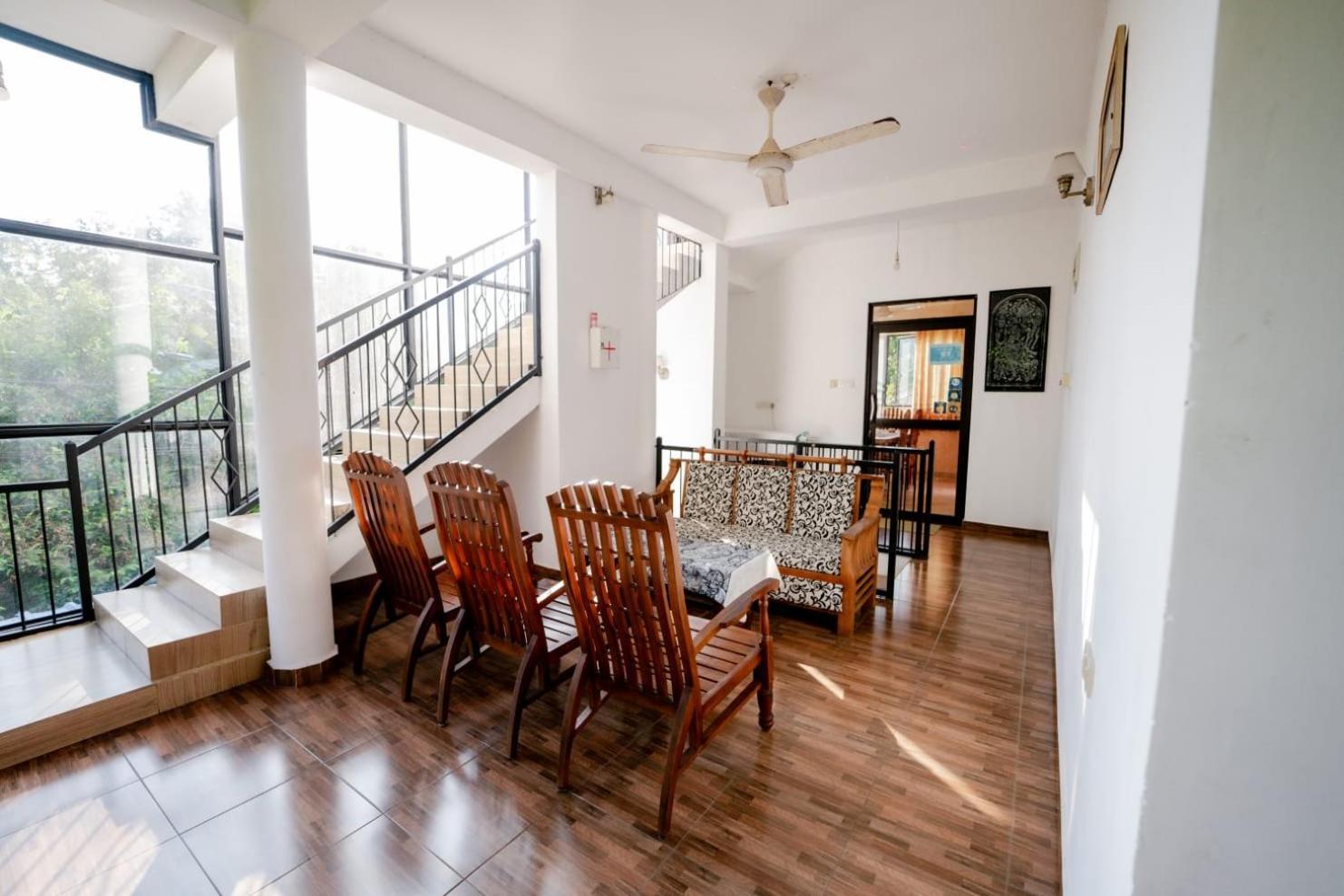 Suwani Pinnawala Homestay Экстерьер фото