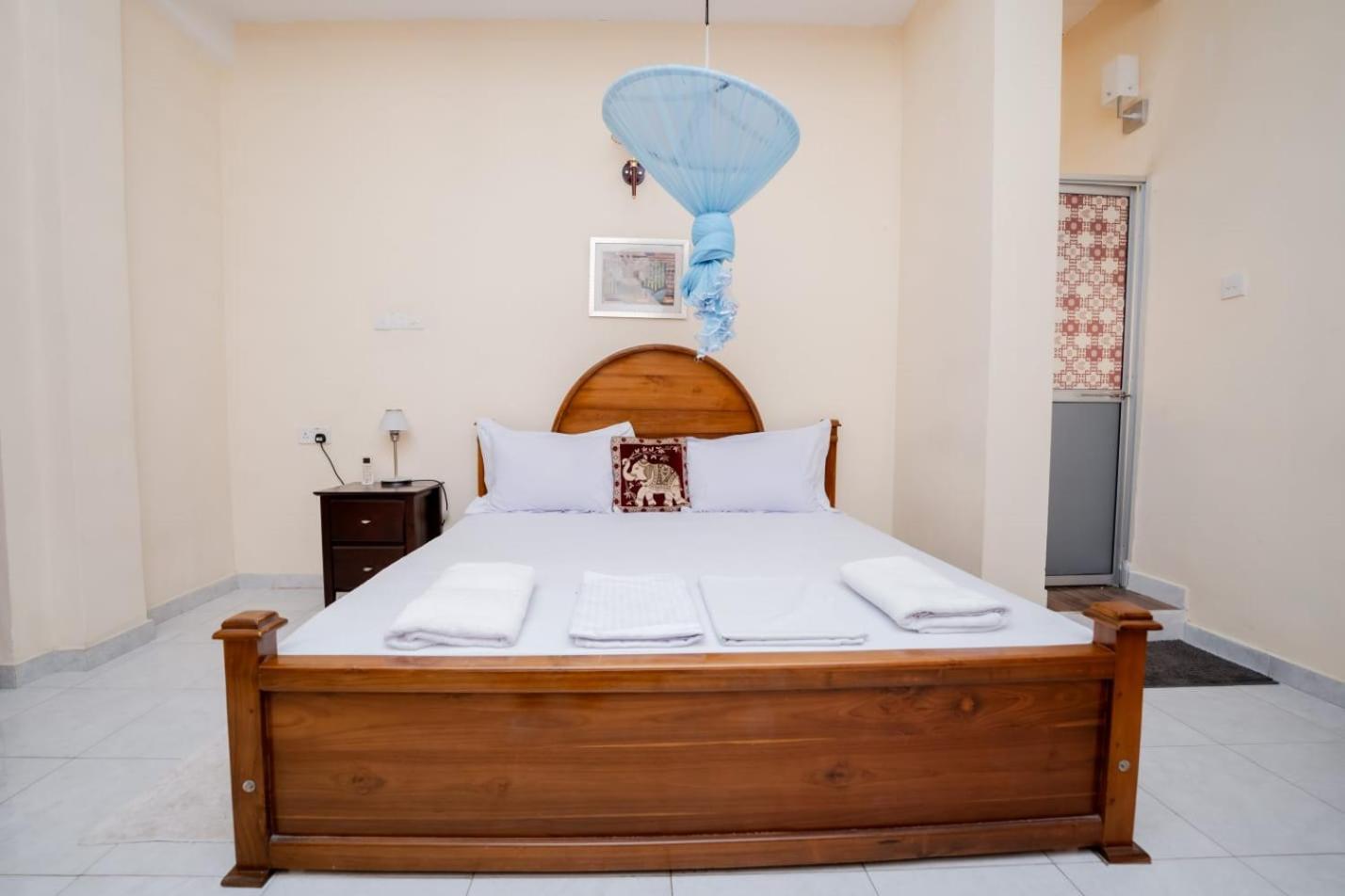 Suwani Pinnawala Homestay Экстерьер фото