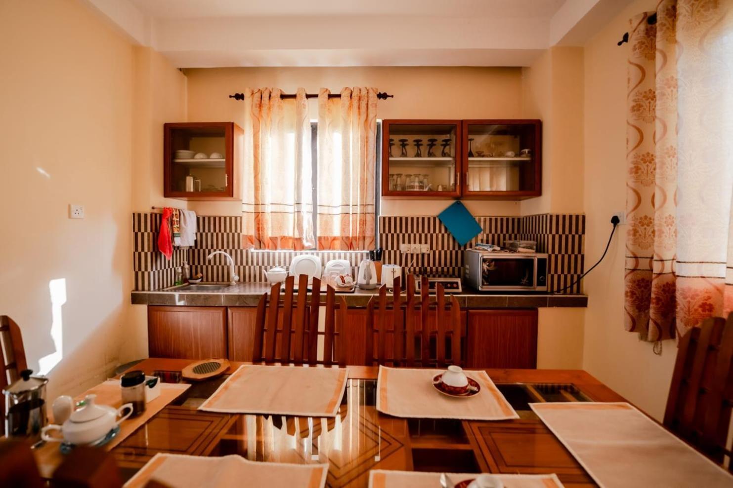 Suwani Pinnawala Homestay Экстерьер фото