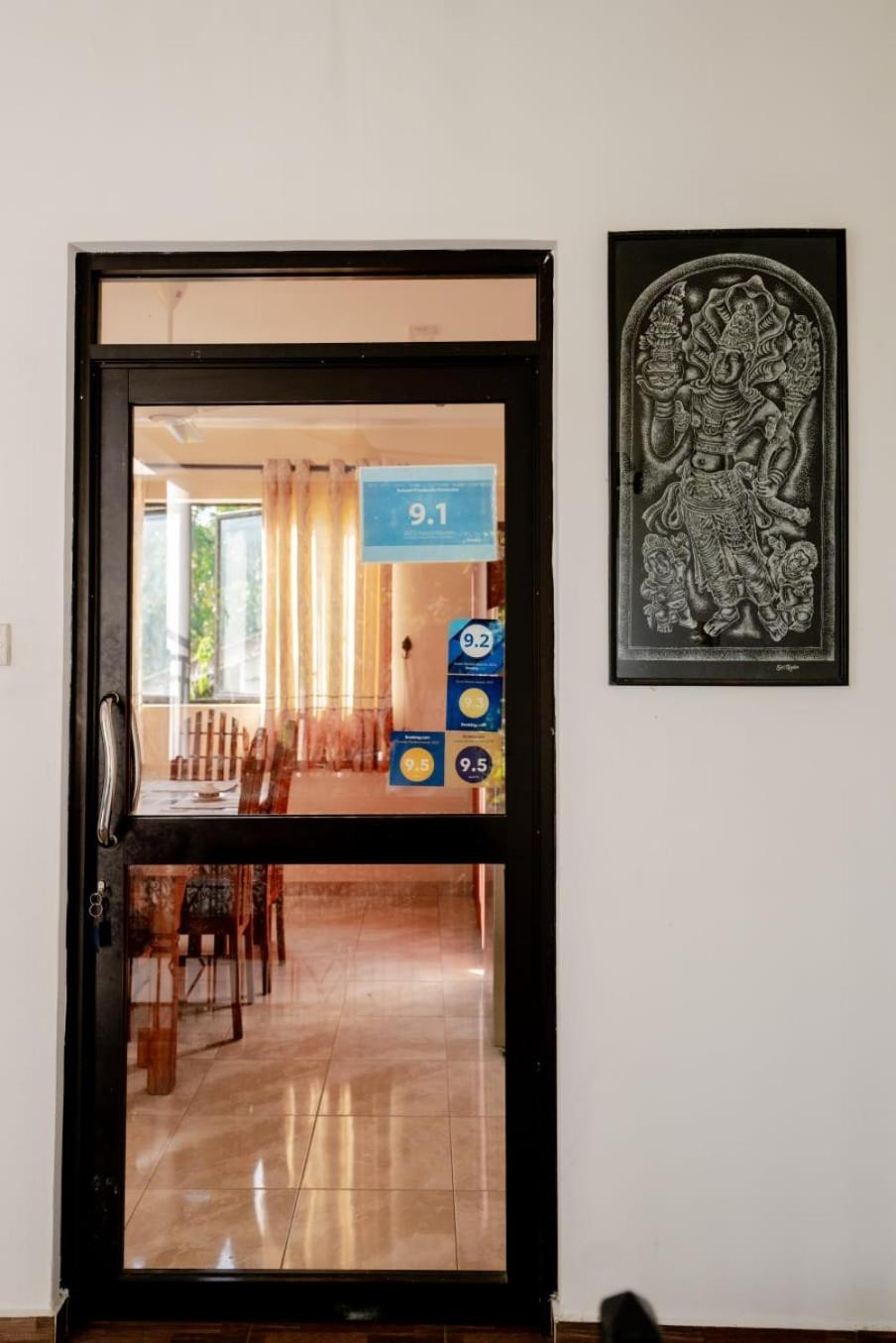 Suwani Pinnawala Homestay Экстерьер фото