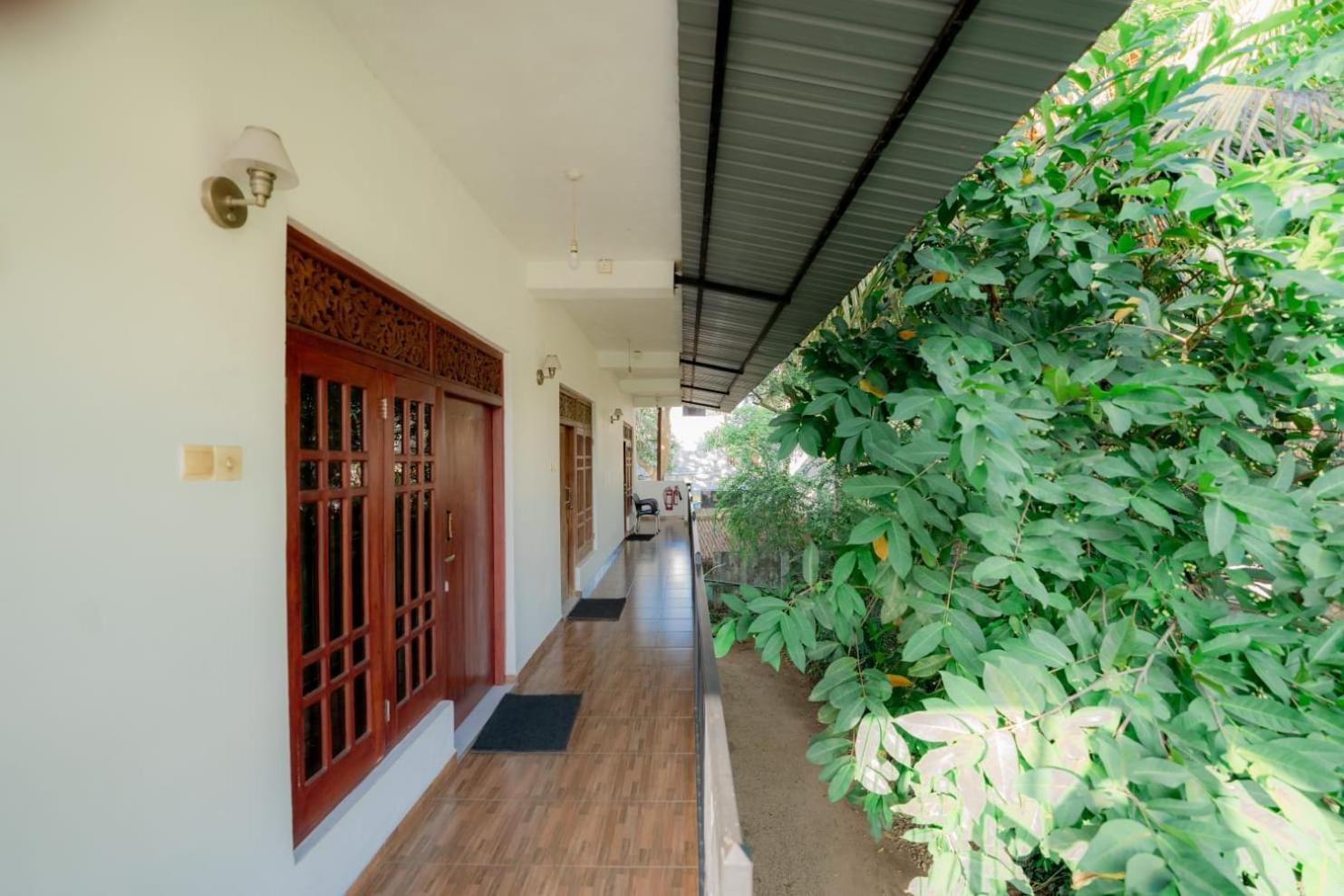 Suwani Pinnawala Homestay Экстерьер фото