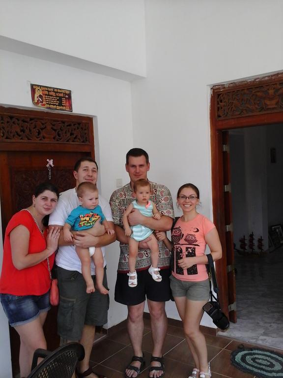Suwani Pinnawala Homestay Экстерьер фото
