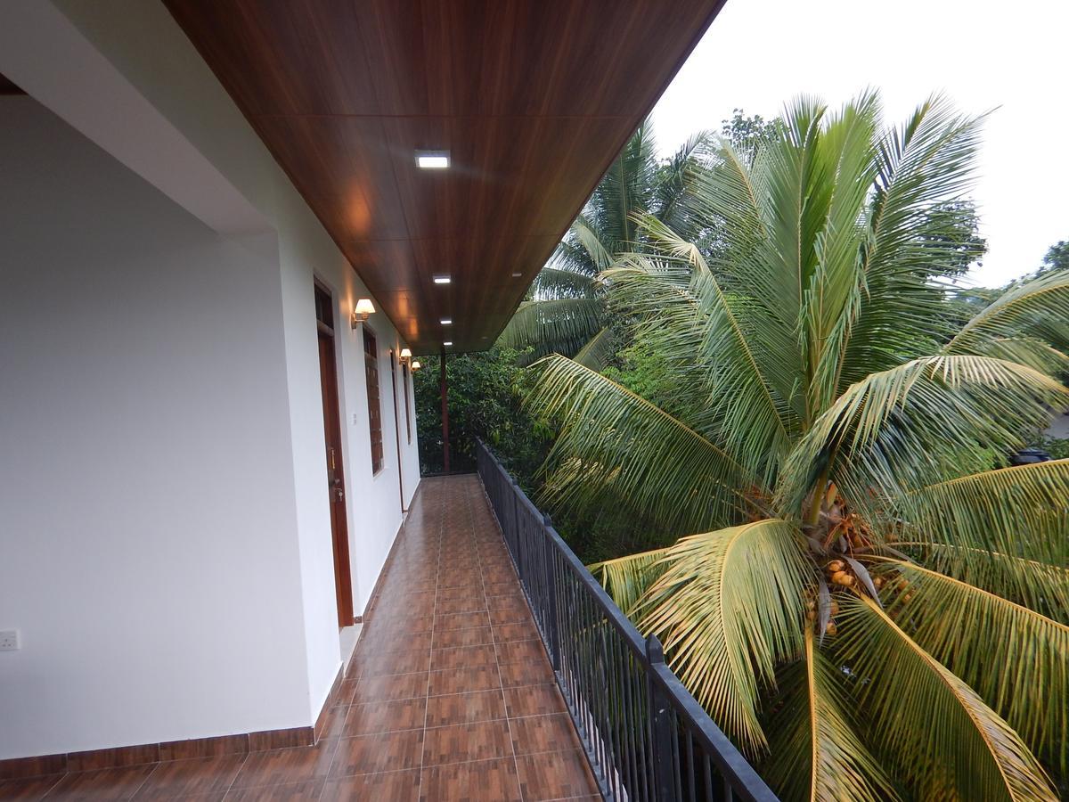 Suwani Pinnawala Homestay Экстерьер фото